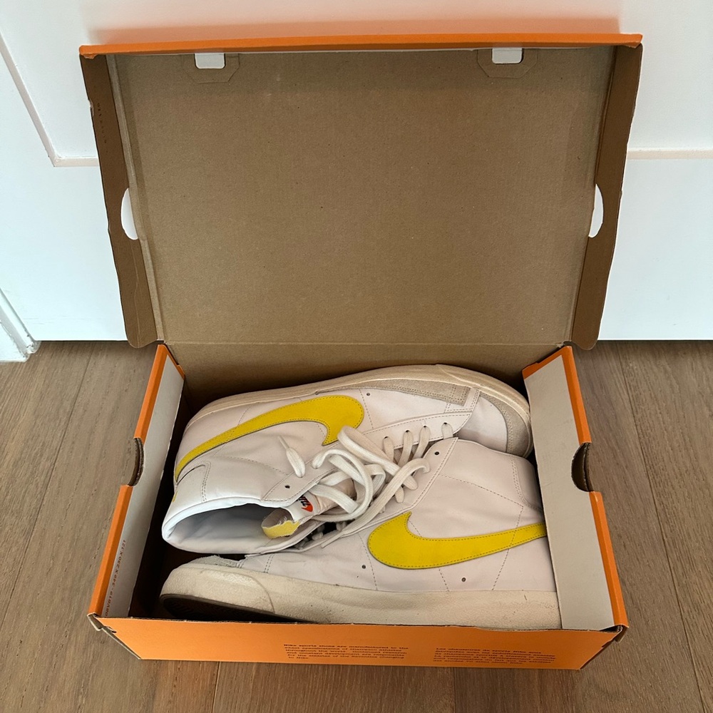 Nike White and Yellow Blazers